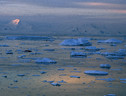 Antartide, scioglimento dei ghiacci vicino al punto critico - (ANSA)