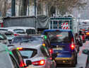 Una immagine simbolica di auto in coda nel traffico (ANSA)