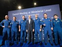 Il direttore dell'Esa Josef Ascbacher con gli astronauti europei in apertura della Conferenza Ministeriale 2022 (fonte: ESA) (ANSA)
