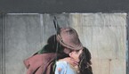 Il Bacio di Hayez in un murale di AleXsandro Palombo (ANSA)