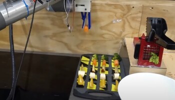 Robot chef sviluppato all'Università di Cambridge (fonte: Università di Cambridge) (ANSA)