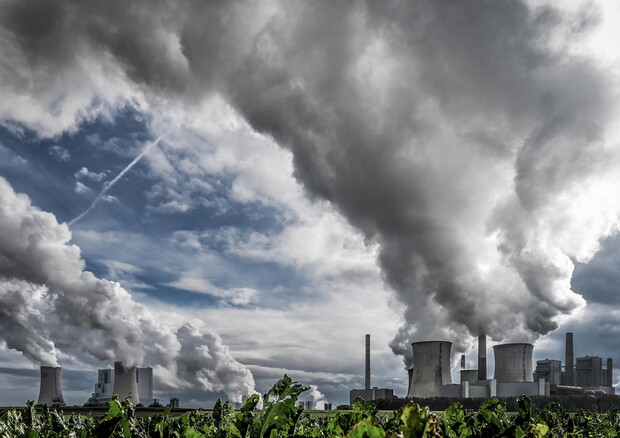 Emissioni aumentano nel 2022, ma inferiori a pre-Covid © EPA