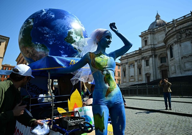 Clima: i ragazzi di Greta tornano in piazza, � Global strike © AFP