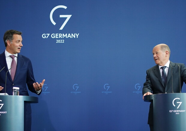 Il premier belga Alexander De Croo e il cancelliere tedesco Olaf Scholz © EPA