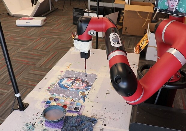 Il braccio robotico Frida all’opera (fonte: Carnegie Mellon University) © Ansa