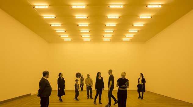 Monochrome: Painting in Black and White : Room for one colour. Olafur Eliasson 1997