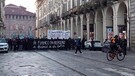 Cospito, manifestazione degli anarchici in centro a Torino (ANSA)