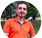 Mahmoud Lutfi Ghuniem In Italia dal 2012, fa il rider. Si è presentato alla Croce Rossa di Torino  con uno stock di mille mascherine acquistate di tasca sua © ANSA
