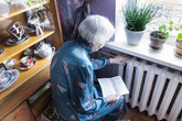 freddo in casa, a rischio gli anziani (ANSA)