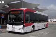 Un autobus senza conducente gira per le strade di Malaga