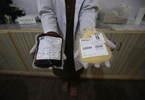 Sangue per trasfusioni un un'immagine d'archivio (ANSA)