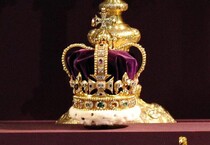 La corona di Sant'Edoardo (ANSA)