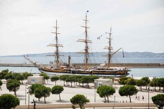 Nave Vespucci sbarca a Marsiglia, prima tappa del tour mondiale