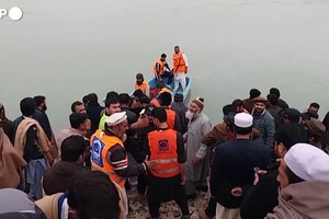 Pakistan, naufragio nel nord-ovest: morti 10 bambini (ANSA)
