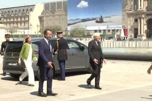 Mattarella e Macron visitano 'Naples a Paris' al Louvre (ANSA)