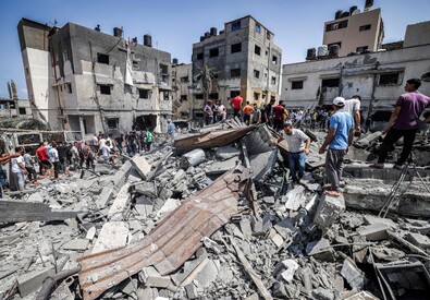 Edifici distrutti a Gaza dai bombardamenti israeliani durante l'operazione 'Breaking Dawn' (ANSA)