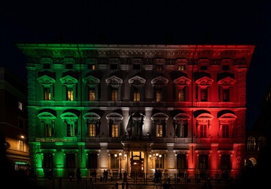 Senato: luci Tricolore sulla facciata per giornata unità d'Italia (ANSA)