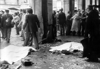 Piazza della Loggia a Brescia dopo l'attentato del 28 maggio 1974 (ANSA)