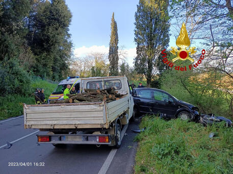 Due morti in un incidente stradale alla periferia di Perugia © ANSA
