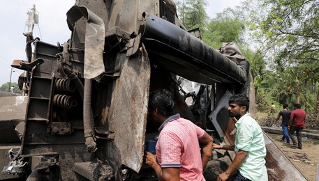 Scontro tra treni in India (ANSA)