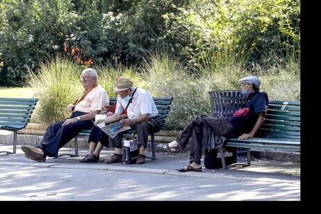 Anziani in una foto d'archivio
