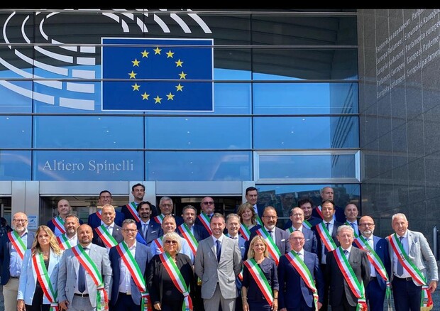 Missione di sindaci da Verona a Bruxelles (foto: Ansa)