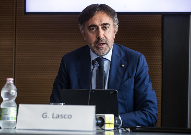 Giuseppe Lasco, condirettore generale Poste Italiane durante la presentazione del XIII Rapporto Civita © ANSA