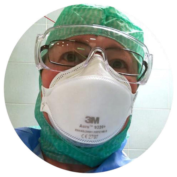 Concetta D'Isanto Addetta alle pulizie in un ospedale milanese. Fa parte di quella schiera di  lavoratori che ha permesso alle strutture sanitarie di andare avanti nel corso dell'emergenza. (foto: ANSA)