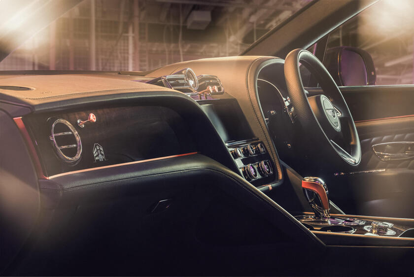 Una Bentley Bentayga ispirata a eroe britannico Jack White © ANSA/Olgun Kordal