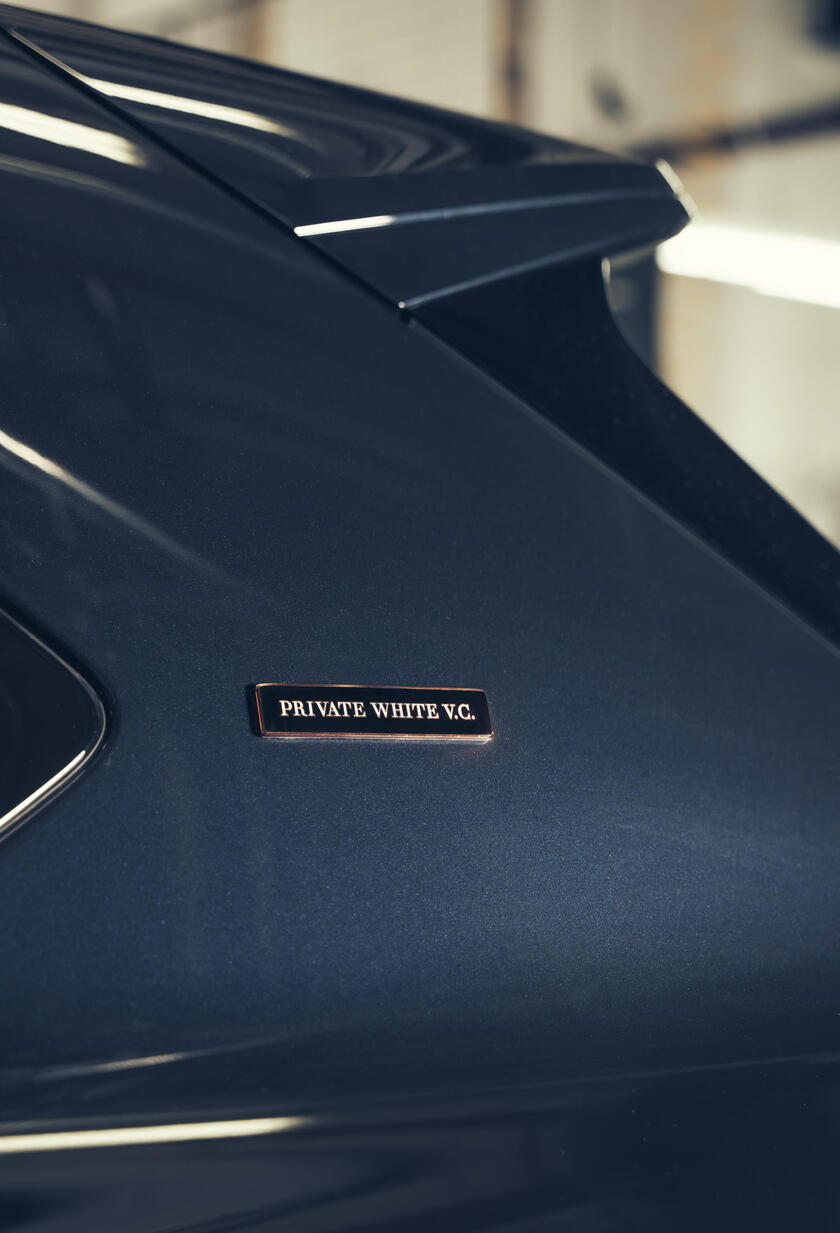 Una Bentley Bentayga ispirata a eroe britannico Jack White © ANSA/Olgun Kordal