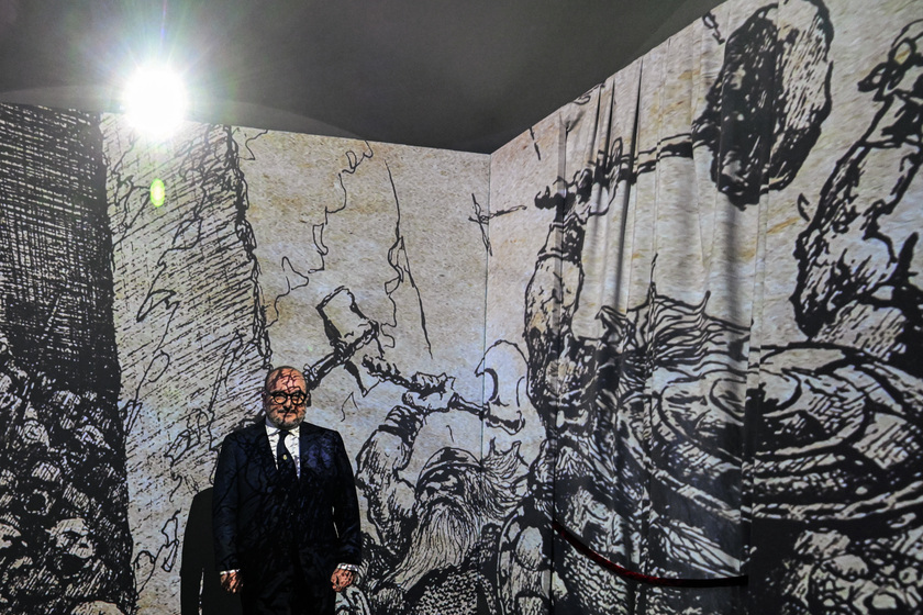 Dopo Roma, apre a Napoli la mostra su Tolkien - RIPRODUZIONE RISERVATA