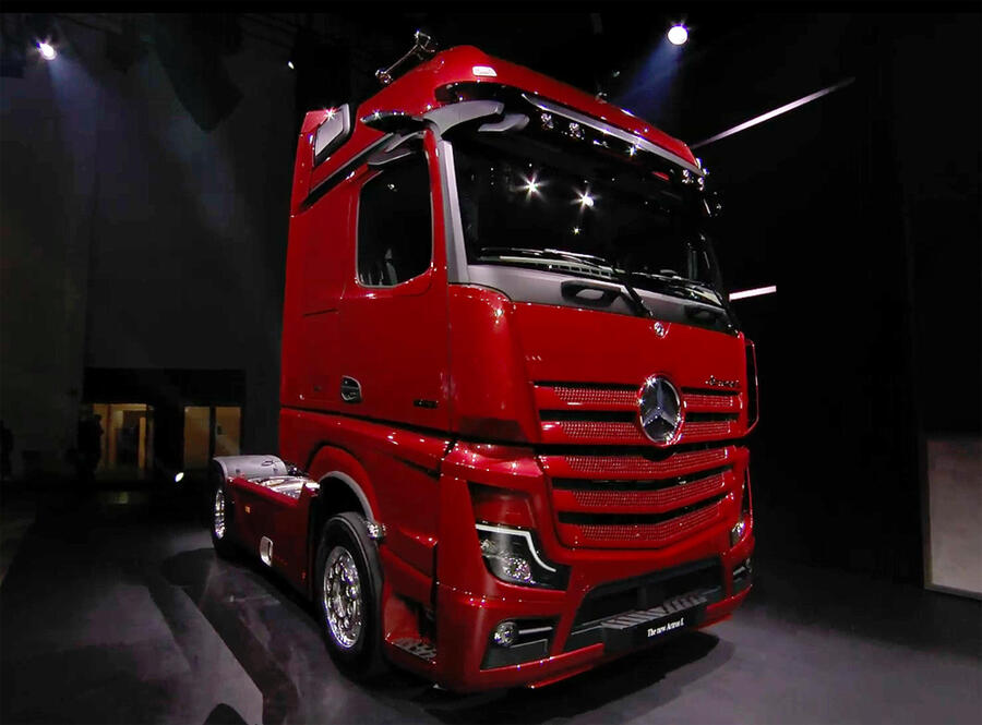 IAA Transportation, Mercedes-Benz Trucks crede nel gasolio © 
