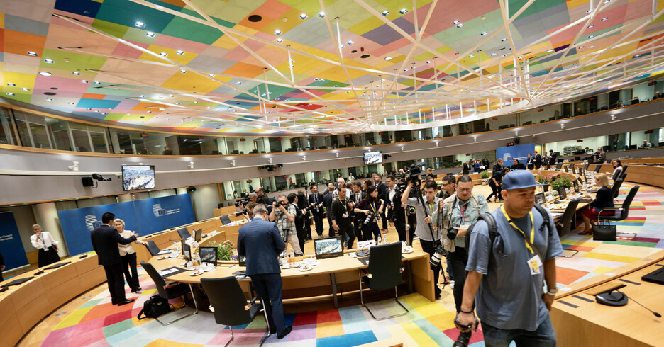 Draghi a Bruxelles secondo giorno Consiglio UE (ANSA)