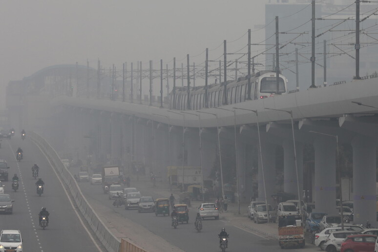 Delhi 's November air pollution hits worst level since 2015 © ANSA/EPA