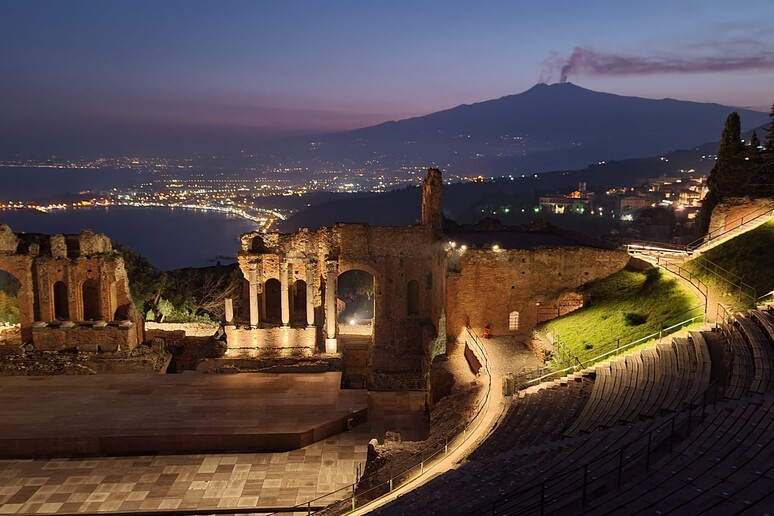 Covid: finiti lavori, Teatro Antico Taormina riapre lunedì - RIPRODUZIONE RISERVATA