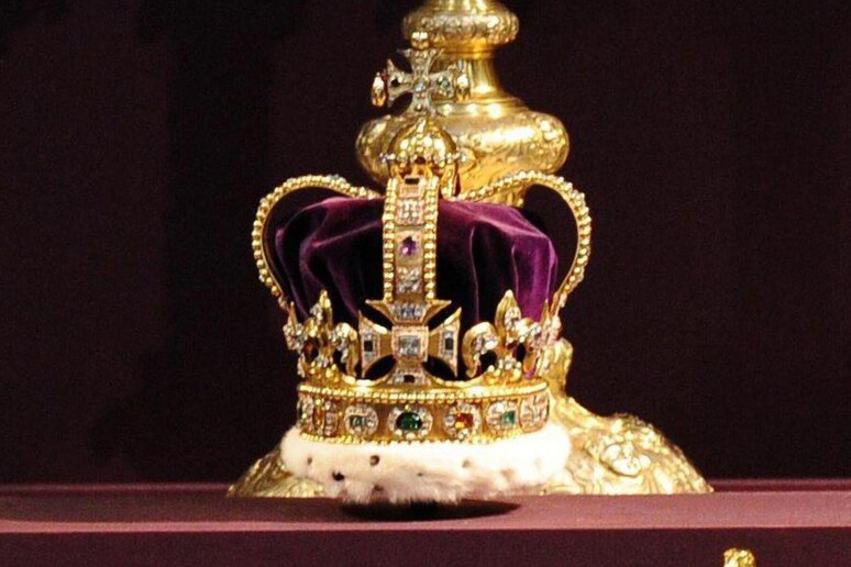 La corona di Sant 'Edoardo - RIPRODUZIONE RISERVATA