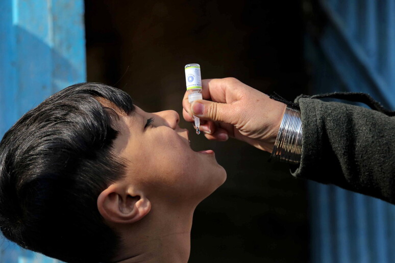 La polio non e ' scomparsa, insidia anche i paesi ricchi © ANSA/EPA