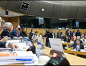 Voto in una commissione del Parlamento europeo (ANSA)