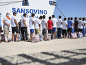 Migranti: 3 sbarchi a Lampedusa, trasferimenti da hotspot (ANSA)