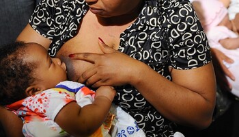 Oms, solo 44% dei neonati allattati esclusivamente al seno (ANSA)