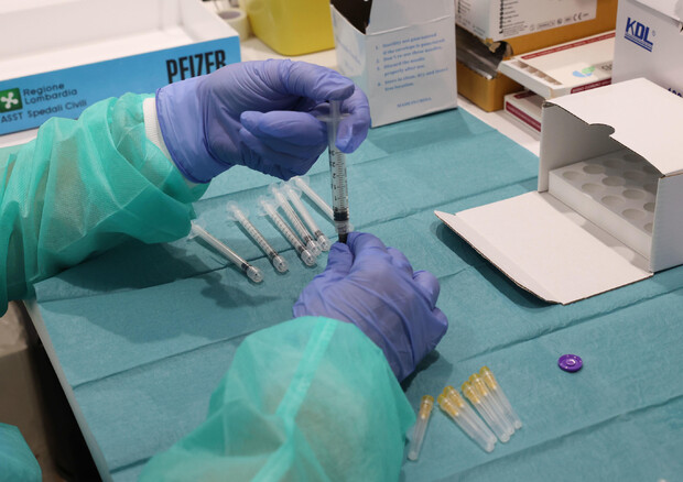 Ue taglia l'ordine del vaccino Valneva a 1,25 milioni di dosi © ANSA