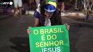 Elezioni Brasile, sostenitori di Bolsonaro pregano durante lo spoglio (ANSA)