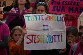 Tredici Paesi Ue già registrano figli di coppie dello stesso sesso (ANSA)