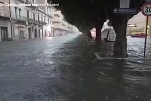 Maltempo, piogge intense a Trapani: citta' allagata (ANSA)