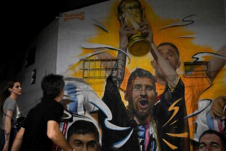 megamurale di Messi a Buenos Aires © AFP