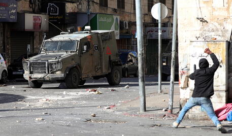 L'esercito israeliano in azione a Nablus in Cisgiordania © EPA
