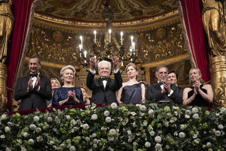 Scala: il pubblico tributa un'ovazione a Mattarella © ANSA