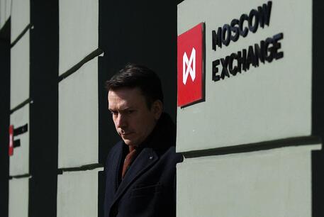 Un ingresso della Borsa di Mosca © AFP