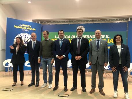 I ministri da s Locatelli, Calderoli, il governatore Fedriga, i ministri Salvini, Giorgetti, Valditara, la viceministra Gava © ANSA