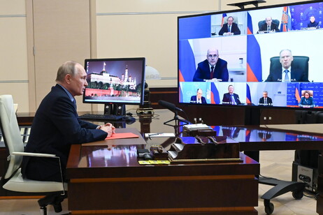 Russian President Vladimir Putin chairs Russian Security Council